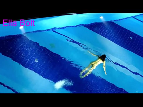 ❤️ මට නැරඹීම නැවැත්විය නොහැක, තරුණ රන්වන්තිය ELLA BOLT නිවාඩු නිකේතනයේ තටාකයේ නිරුවතින් පිහිනීමට හසු විය ️ තත්ත්ව ලිංගික si.epicshowdown.top ☑